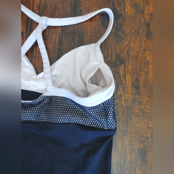 ALO Yoga/Pilates top Size XS - Picture 11 of 13